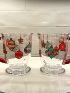 Hand-Painted Glass Christmas Mug – Ornament Design